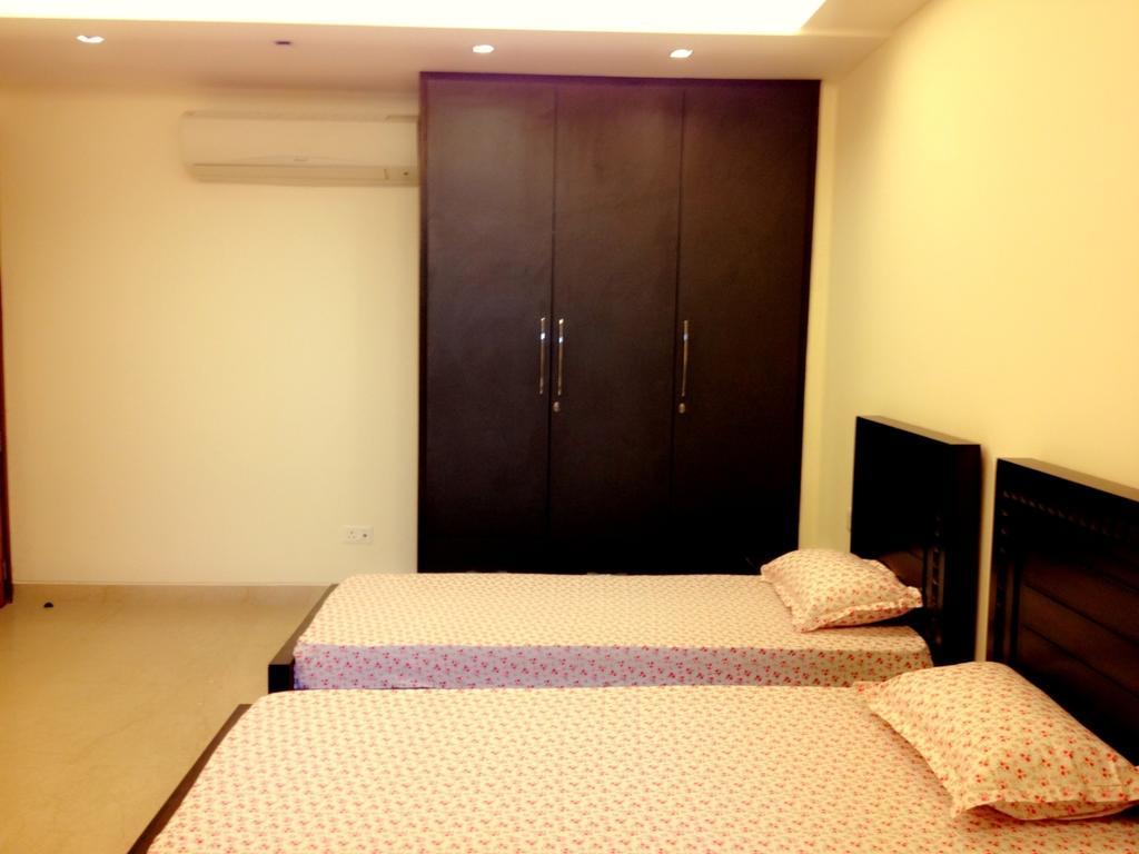 Woodpecker Service Apartments - Green Park New Delhi Buitenkant foto