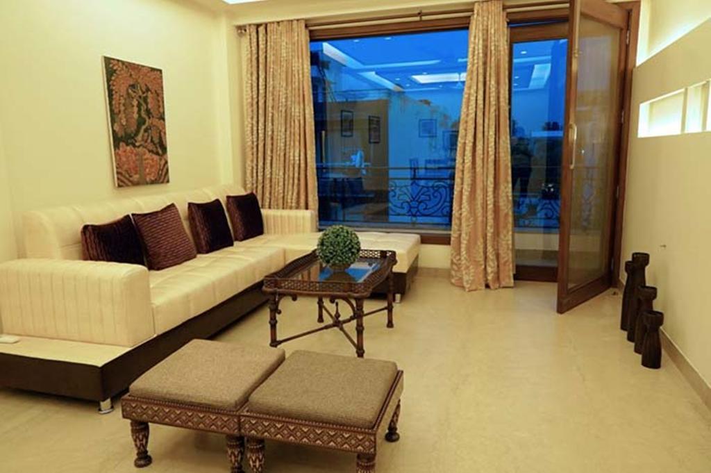 Woodpecker Service Apartments - Green Park New Delhi Buitenkant foto